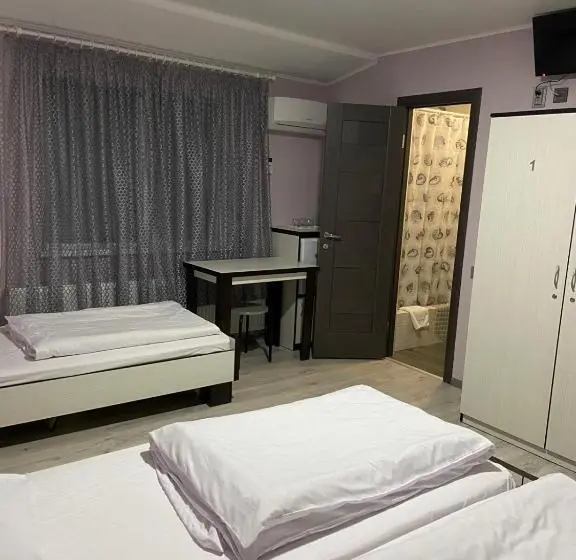 Quarto Familiar Superior, Guest House Max