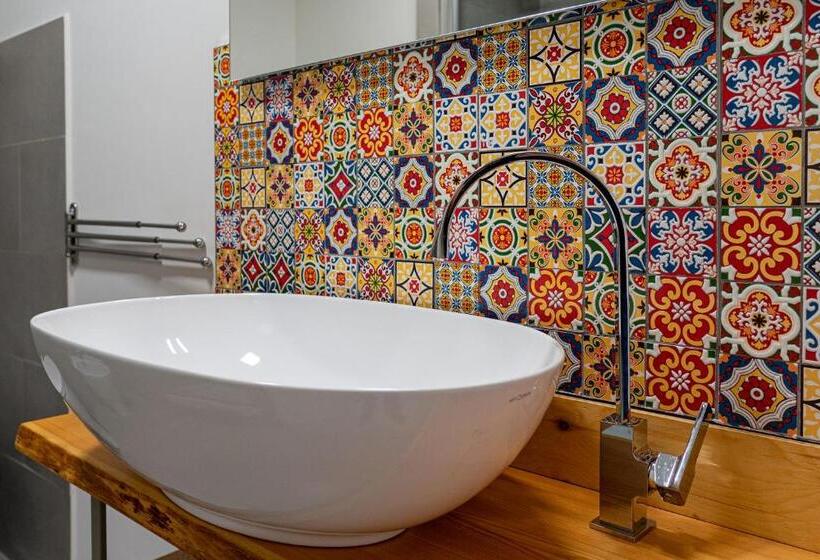 غرفة ديلوكس سرير كينج, Fanny B&b