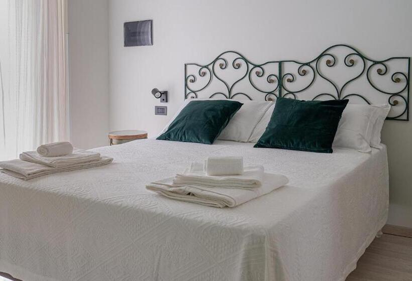 غرفة قياسية سرير كينج, Fanny B&b