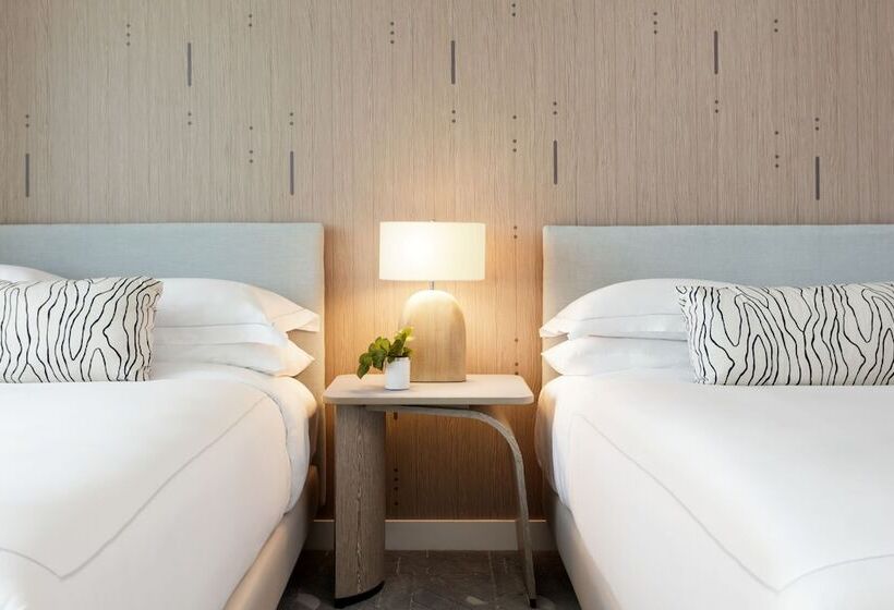 Номер Премиум Вид на Город, Kimpton   Hotel Palomar South Beach, An Ihg