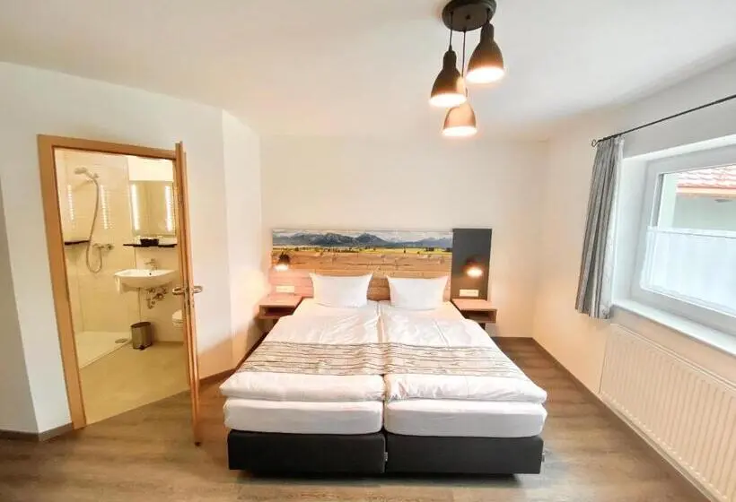 Comfort room with garden view, Traditions Gasthaus Bayrischer Hof
