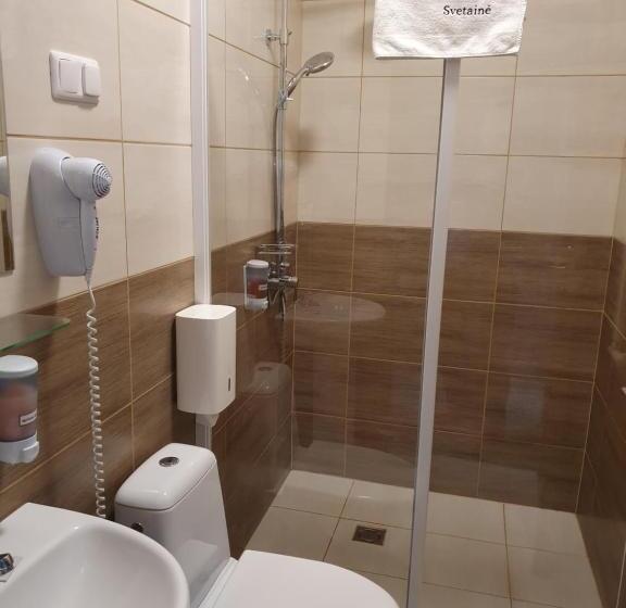 اتاق راحتی سه تخته, Svetainė