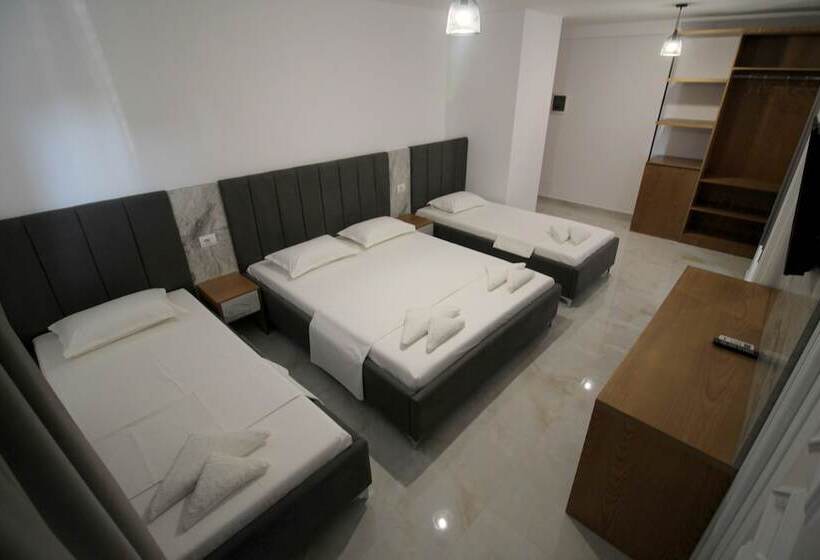 四人豪华间, Four Islands