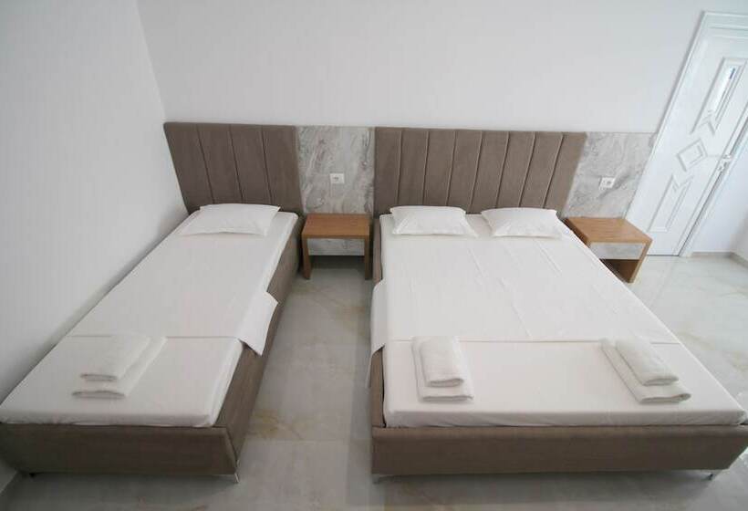 豪华三人间, Four Islands