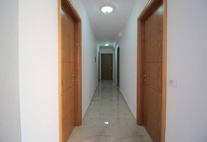 舒适三人间, Four Islands