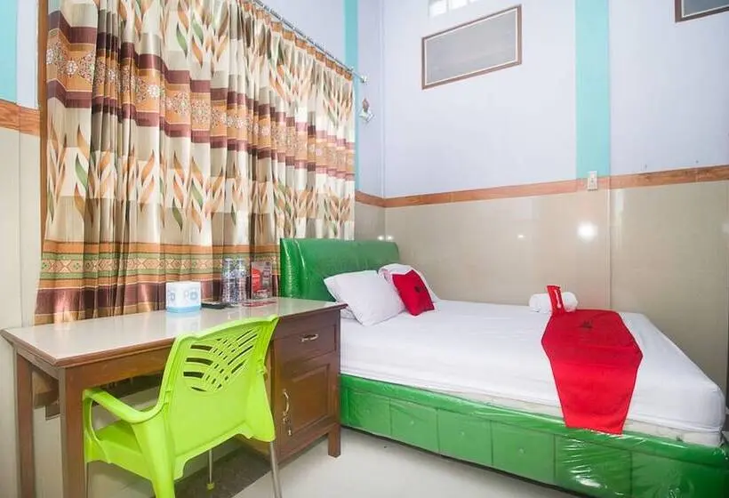 スタンダードルーム, Reddoorz Syariah Near Alun Alun Bojonegoro