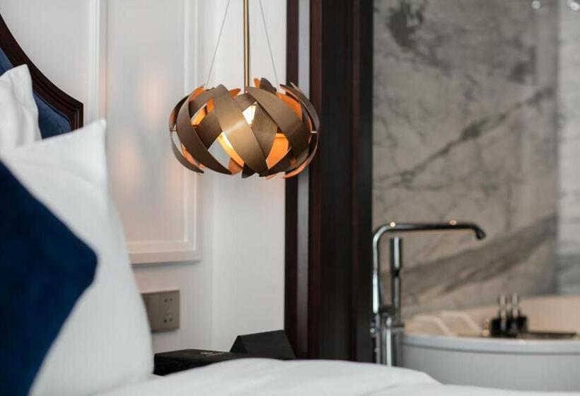 Suite with Balcony, Anatole Hotel Hanoi