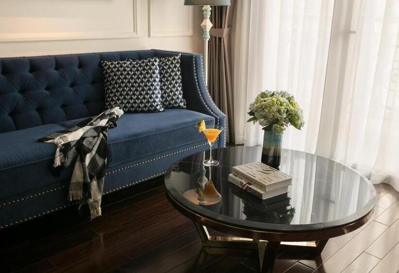 Suite with Balcony, Anatole Hotel Hanoi