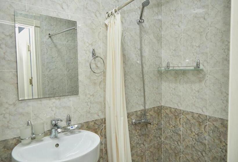 غرفة ديلوكس, Muqaddas