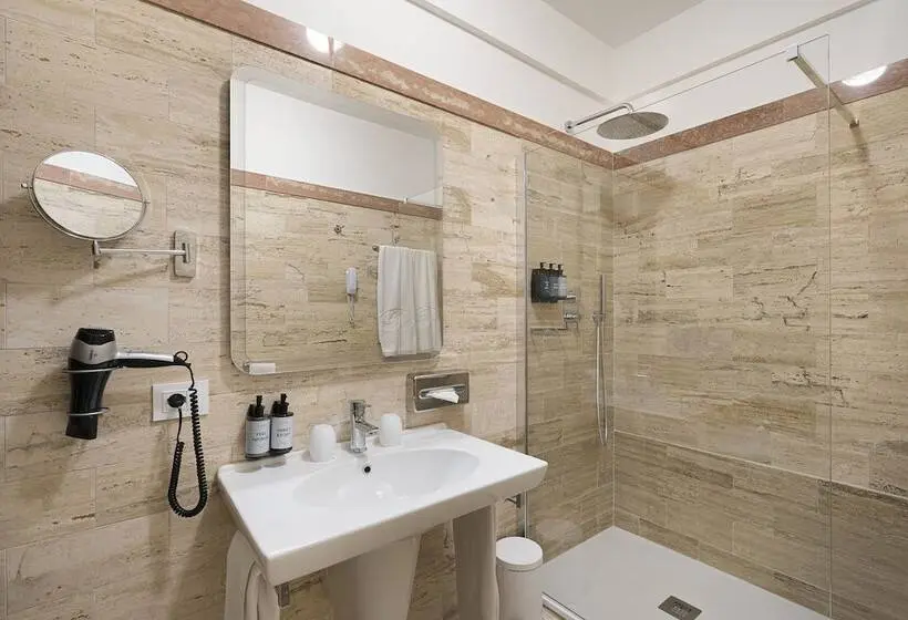 بانگلوی لوکس, The Signature Level at Grand Palladium Sicilia Resort & Spa