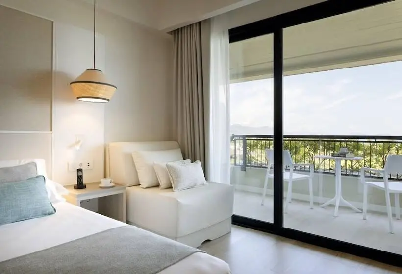 اتاق لوکس, The Signature Level at Grand Palladium Sicilia Resort & Spa