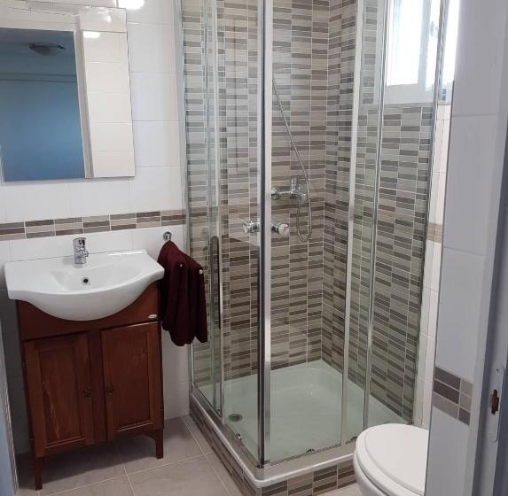 اتاق لوکس, Airport16 Bed And Breakfast