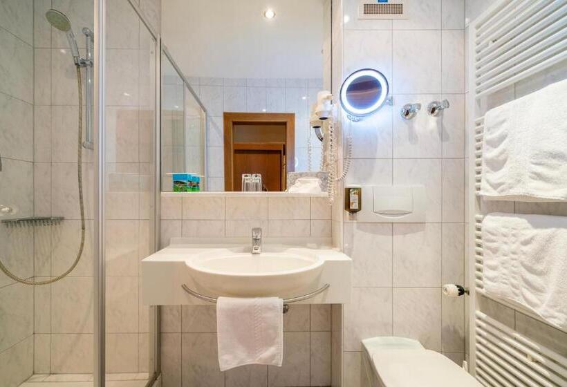 Номер Superior, Alte Post