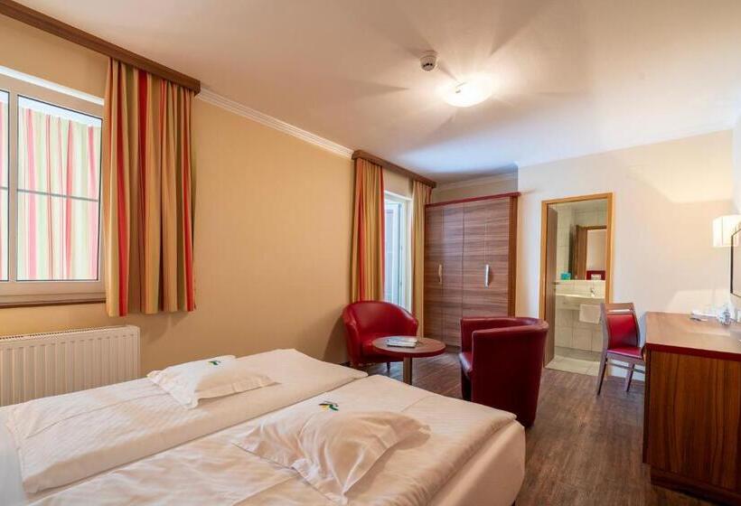 Семейный Номер, Alte Post