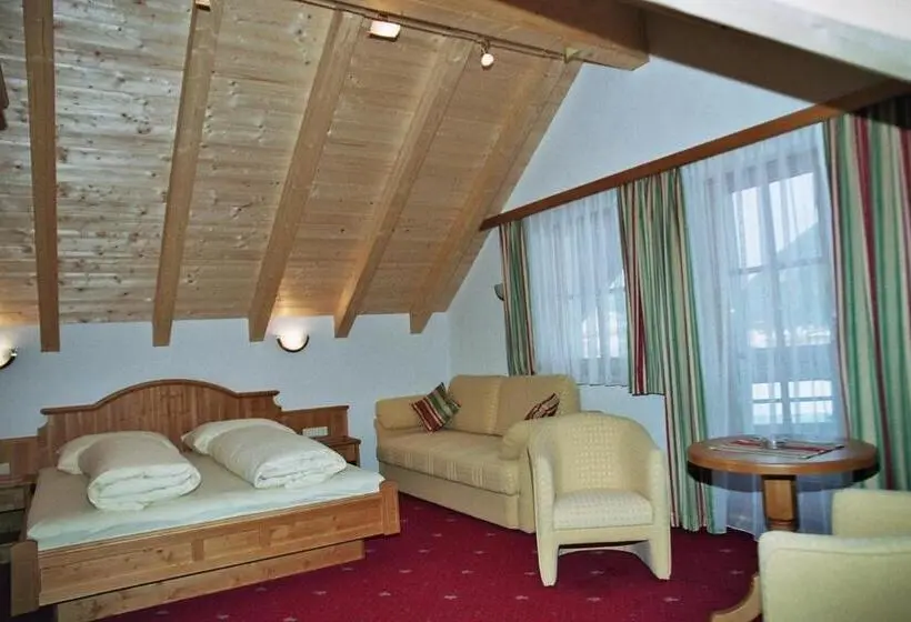 Quarto Estandar com Sacada, Garni Litzner