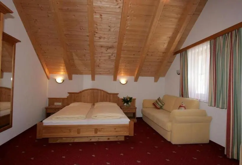 Quarto Estandar com Sacada, Garni Litzner
