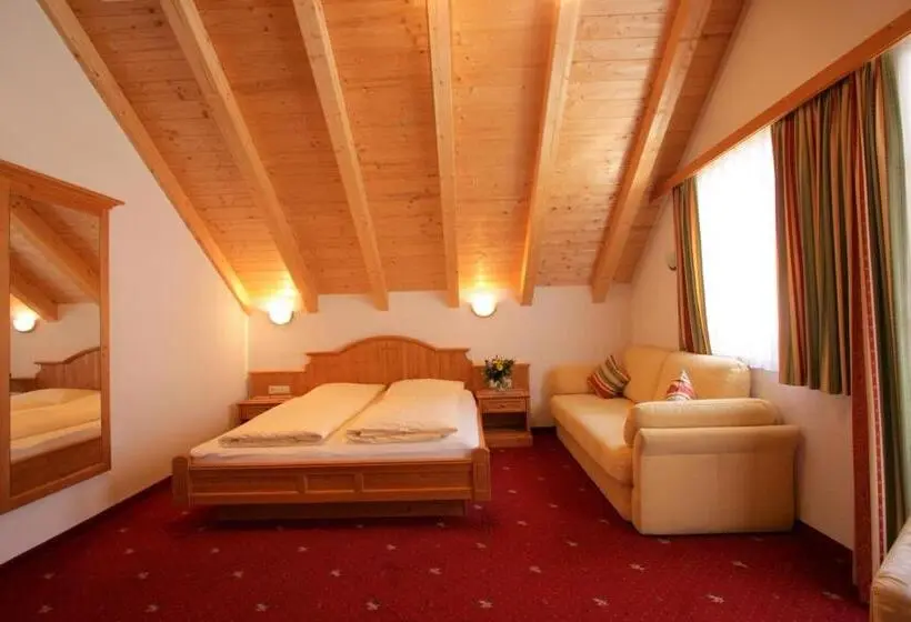 Quarto Estandar com Sacada, Garni Litzner