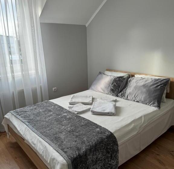 Quarto Estandar, Laguna
