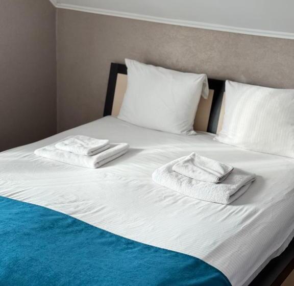 اتاق خانوادگی, Laguna