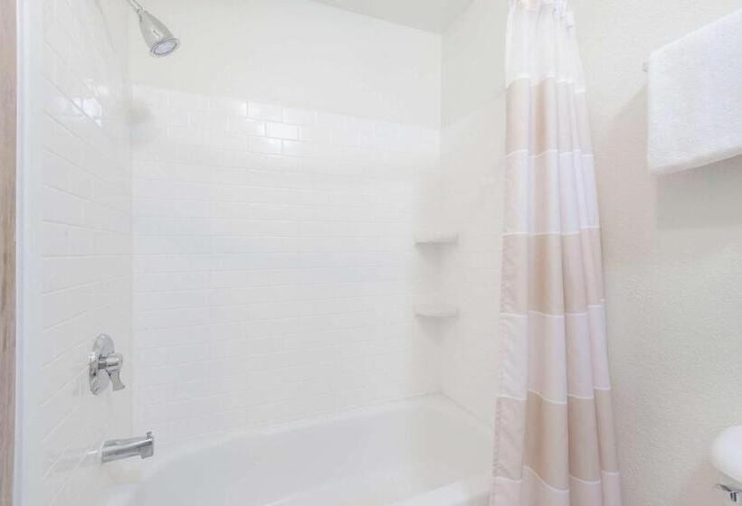 标准工作室, Baymont By Wyndham Santa Fe