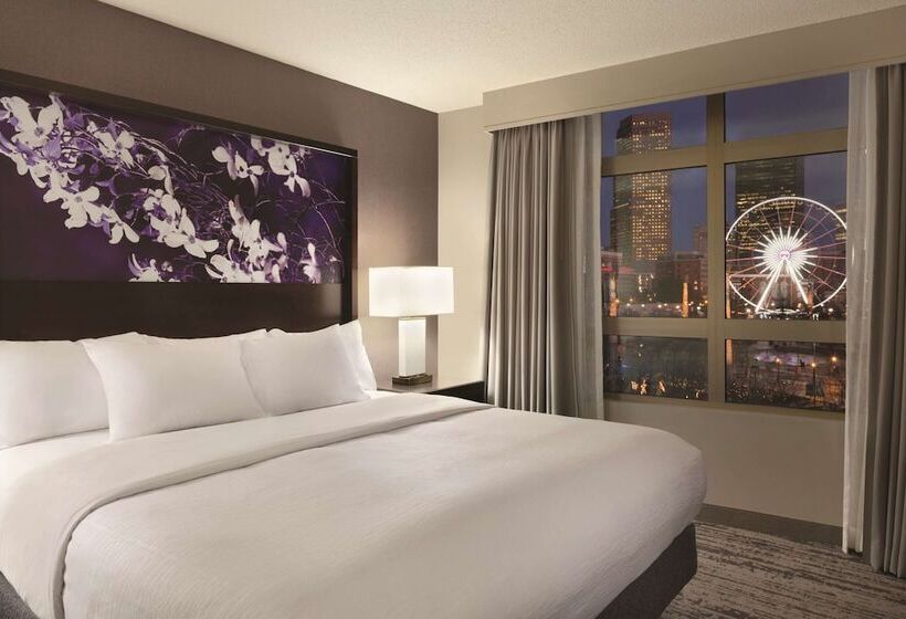 Люкс Адаптированный для Инвалидов, Embassy Suites By Hilton Atlanta At Centennial Olympic Park