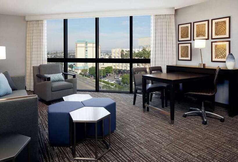 Стандартный Номер Кровать Кинг, Embassy Suites By Hilton Atlanta At Centennial Olympic Park