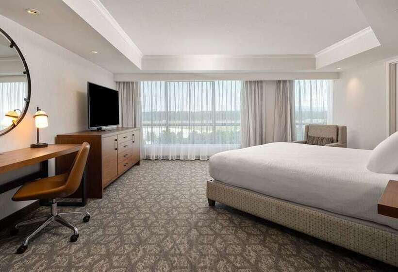 Люкс, Embassy Suites By Hilton Kansas City International Airport
