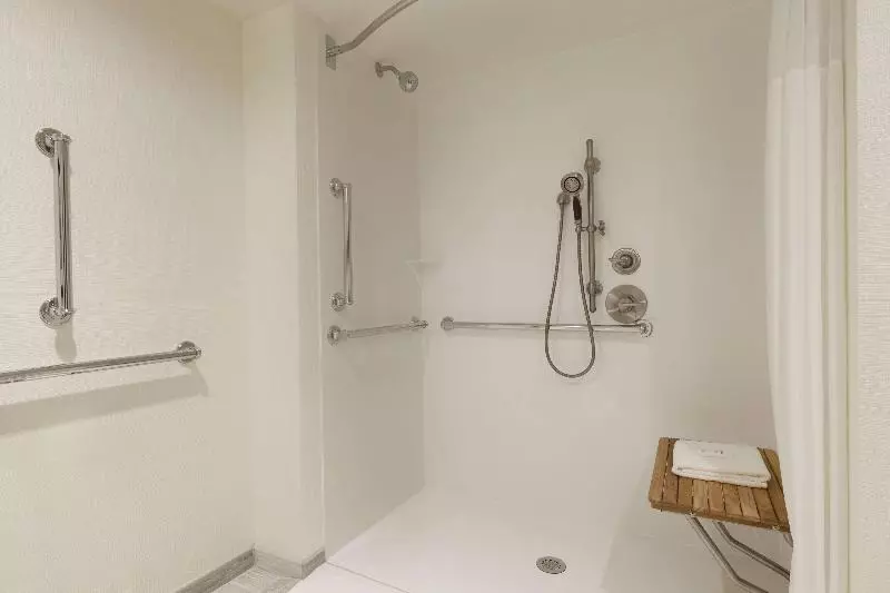３ベッドルームスイート, Embassy Suites By Hilton Lexington/uk Coldstream