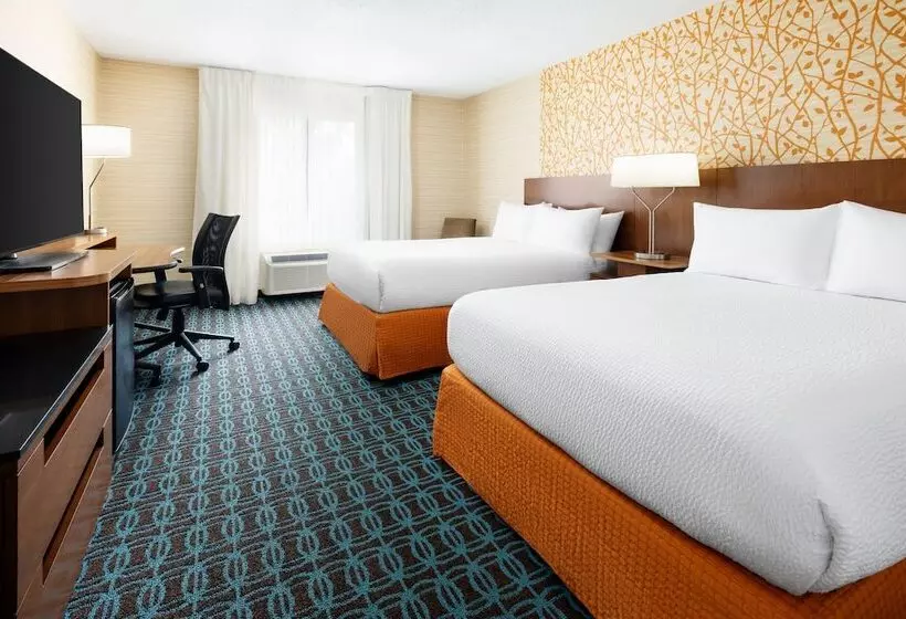 ２ダブルベッドのスタンダードルーム, Fairfield Inn Concord