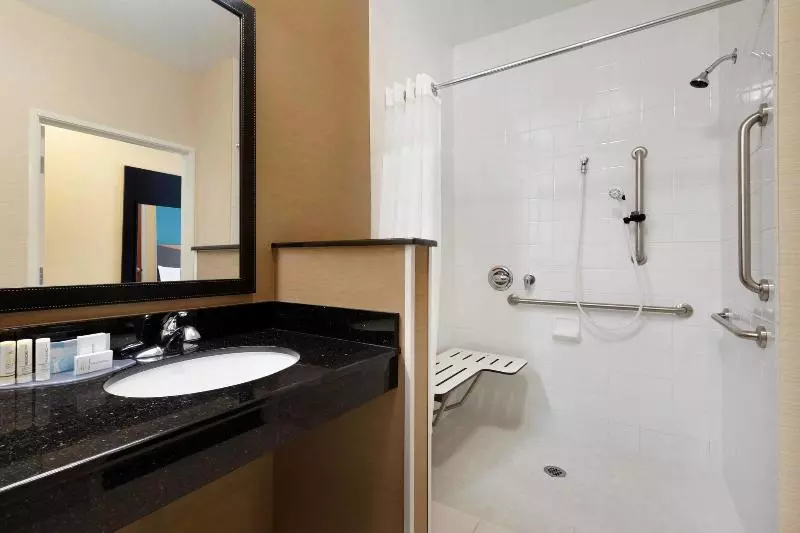 キングサイズベッドのスタンダードルーム, Fairfield Inn Kankakee Bourbonnais