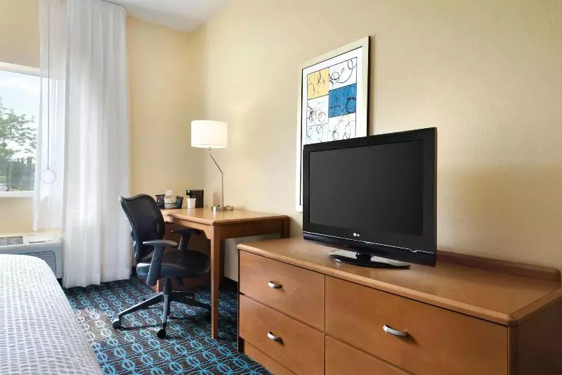 キングサイズベッドのスタンダードルーム, Fairfield Inn Kankakee Bourbonnais