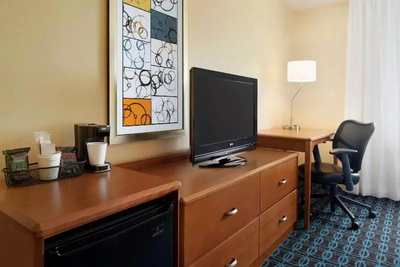 キングサイズベッドのスタンダードルーム, Fairfield Inn Kankakee Bourbonnais