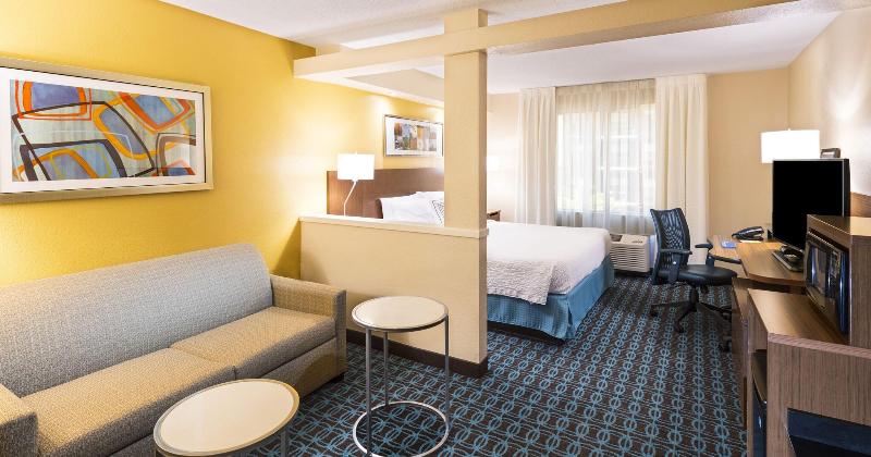 스위트 킹사이즈 침대, Fairfield Inn & Suites By Marriott Atlanta Buckhead