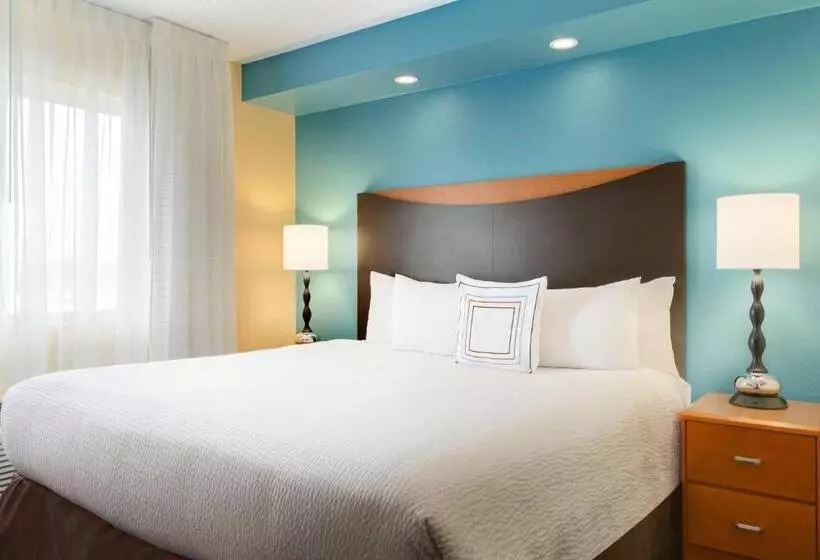 キングサイドベッドのスタンダードワンルーム, Fairfield Inn & Suites By Marriott Toledo Maumee