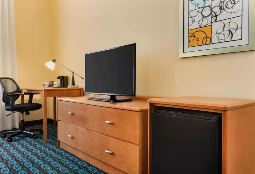 身障者適用キングサイズベッドルーム, Fairfield Inn & Suites By Marriott Toledo Maumee