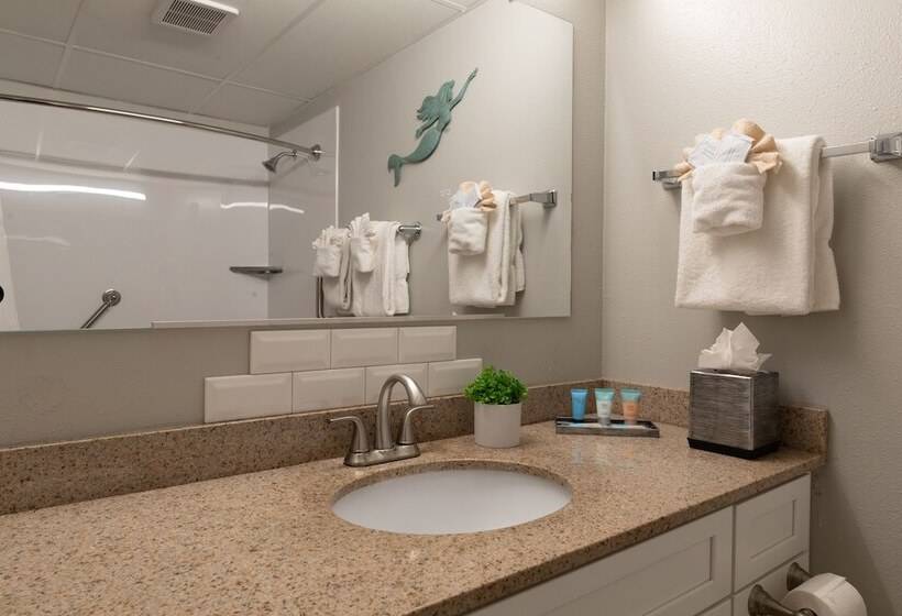 Номер Стандарт Вид на Озеро, Harbor Shores On Lake Geneva