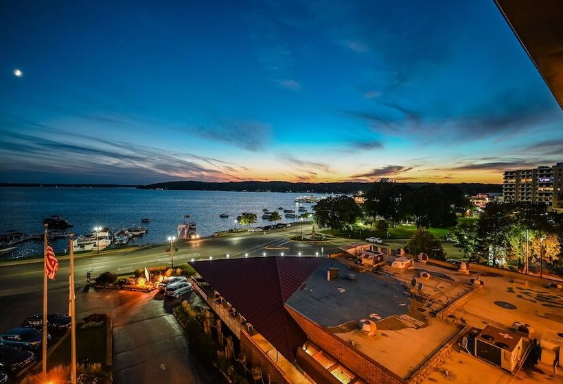 Номер Стандарт Вид на Озеро, Harbor Shores On Lake Geneva