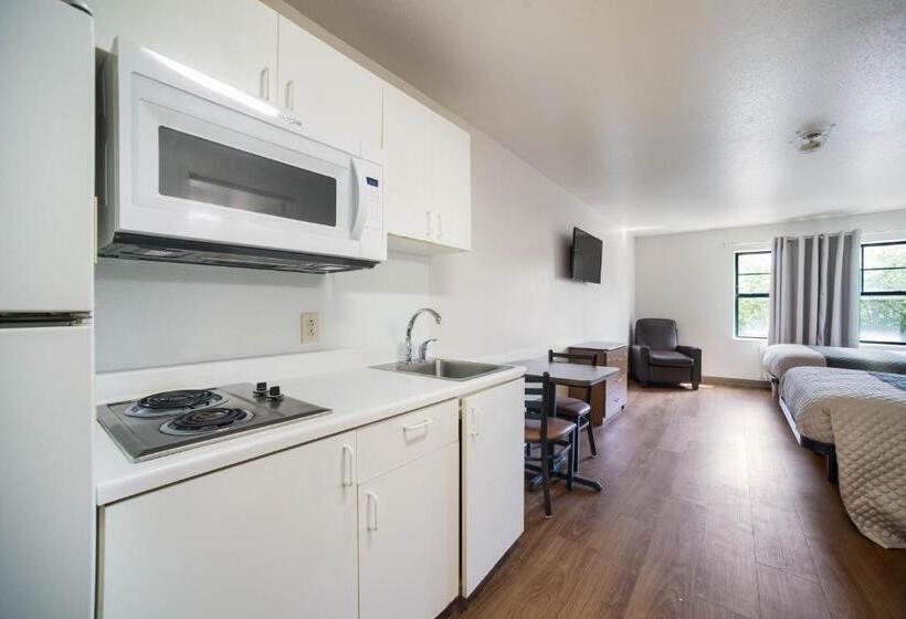 إستوديو قياسى, Hometowne Studios By Red Roof St. Louis   Airport/n Lindbergh