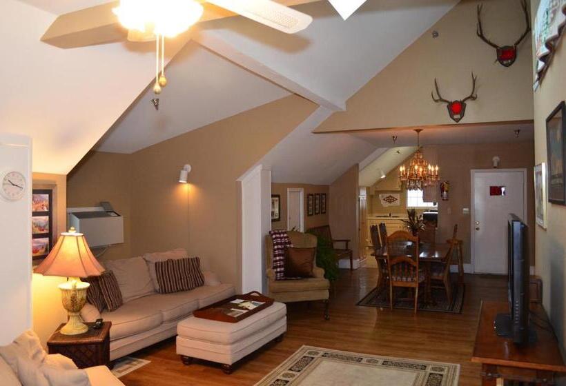 1 Bedroom Penthouse Apartment, Matterhorn Tower