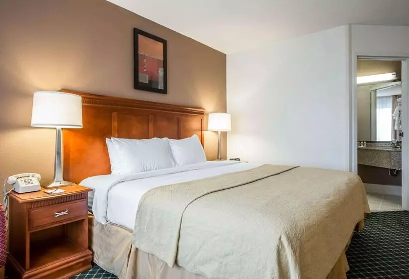2ダブルベッドのスタンダードルーム, Quality Inn Colchester Burlington