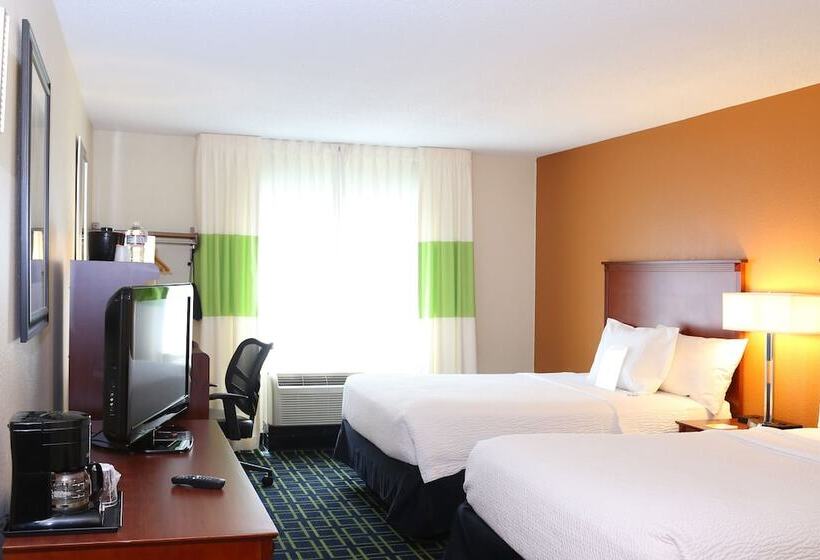 带2个双人床的标准工作室, Quality Inn Cranberry Township