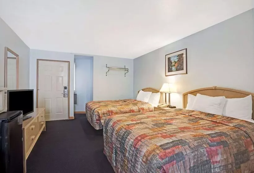 ２ダブルベッドのスタンダードルーム, Travelodge By Wyndham Seattle North Of Downtown