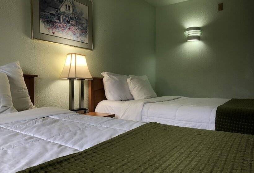 غرفه قياسيه سريرين مزدوجين, Travelodge By Wyndham Seattle North Of Downtown