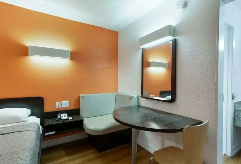 キングサイズベッドのデラックスルーム, Motel 6 Houston, Tx  East