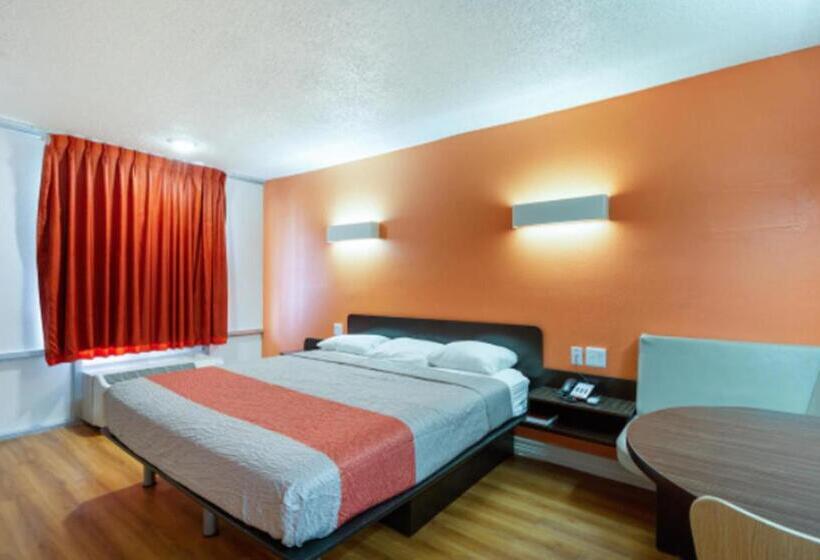 غرفة قياسية سرير كينج لذوى الإحتياجات الخاصة, Motel 6 Houston, Tx  East