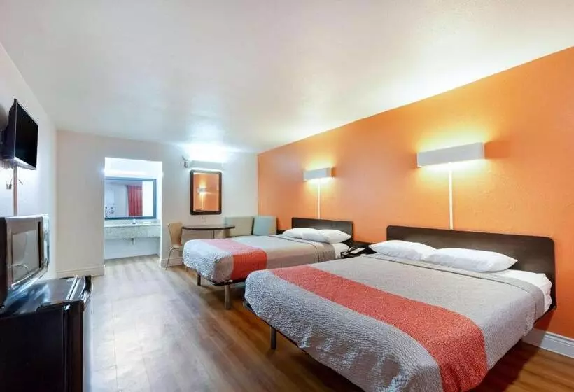 スタンダード４人部屋, Motel 6 Houston, Tx  East