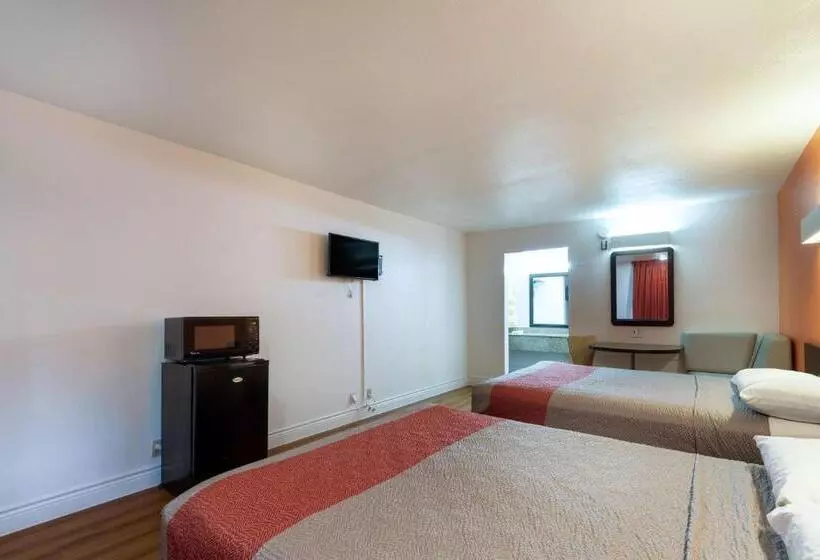 スタンダード４人部屋, Motel 6 Houston, Tx  East