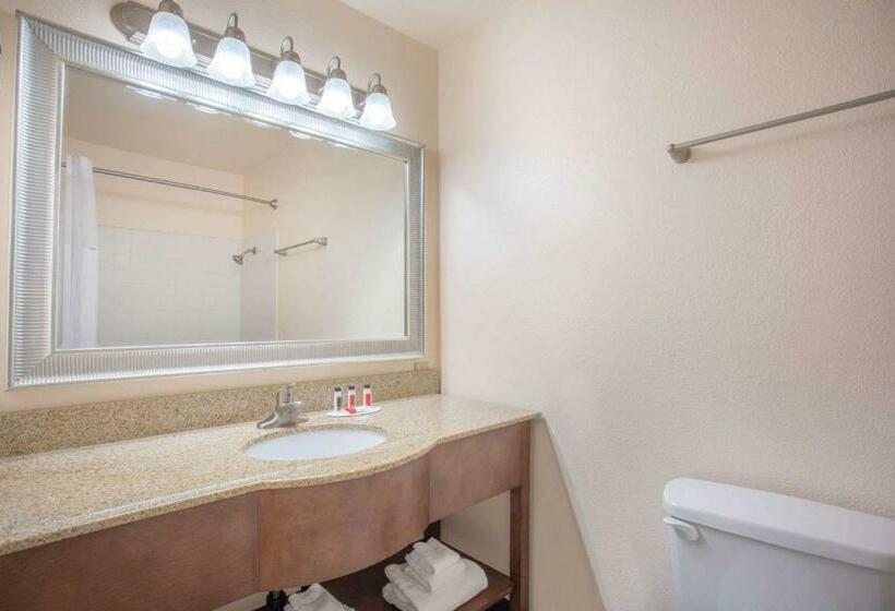 חדר סטנדרט, Travelodge By Wyndham Hawthorne