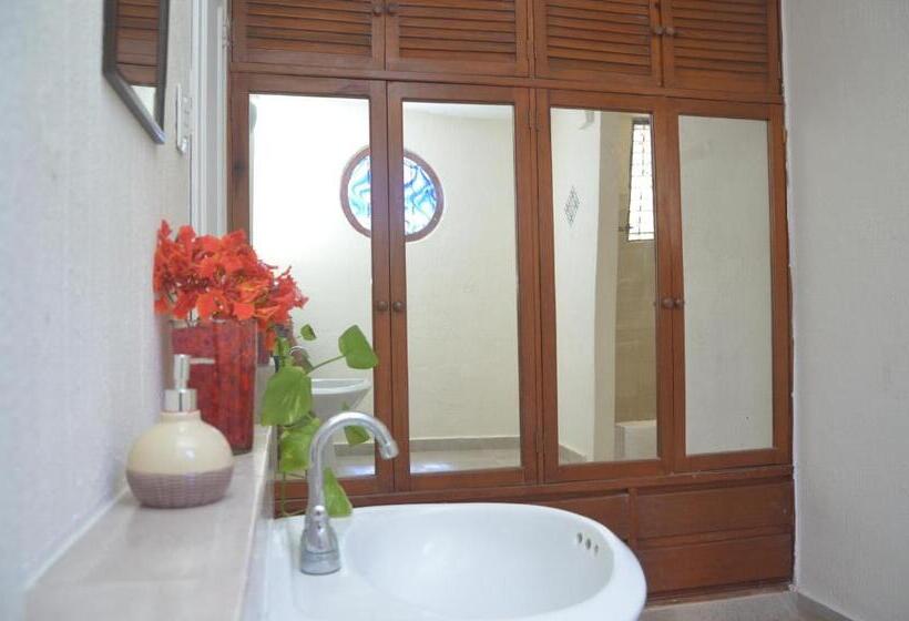 Deluxe-studio, Casa Bugambilias Cancun   Hostel