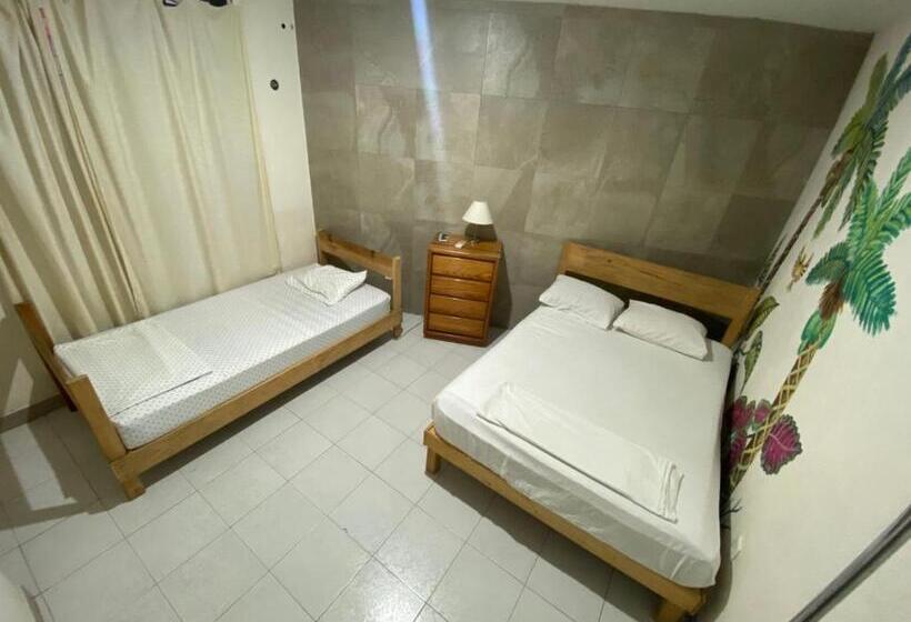 标准三人间, Casa Bugambilias Cancun   Hostel